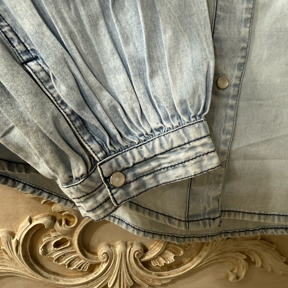 Elan denim blouse - Picture 3 of 15